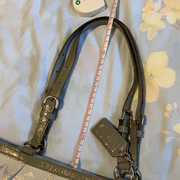 Coach signature fabric handbag - Picture 7 of 8